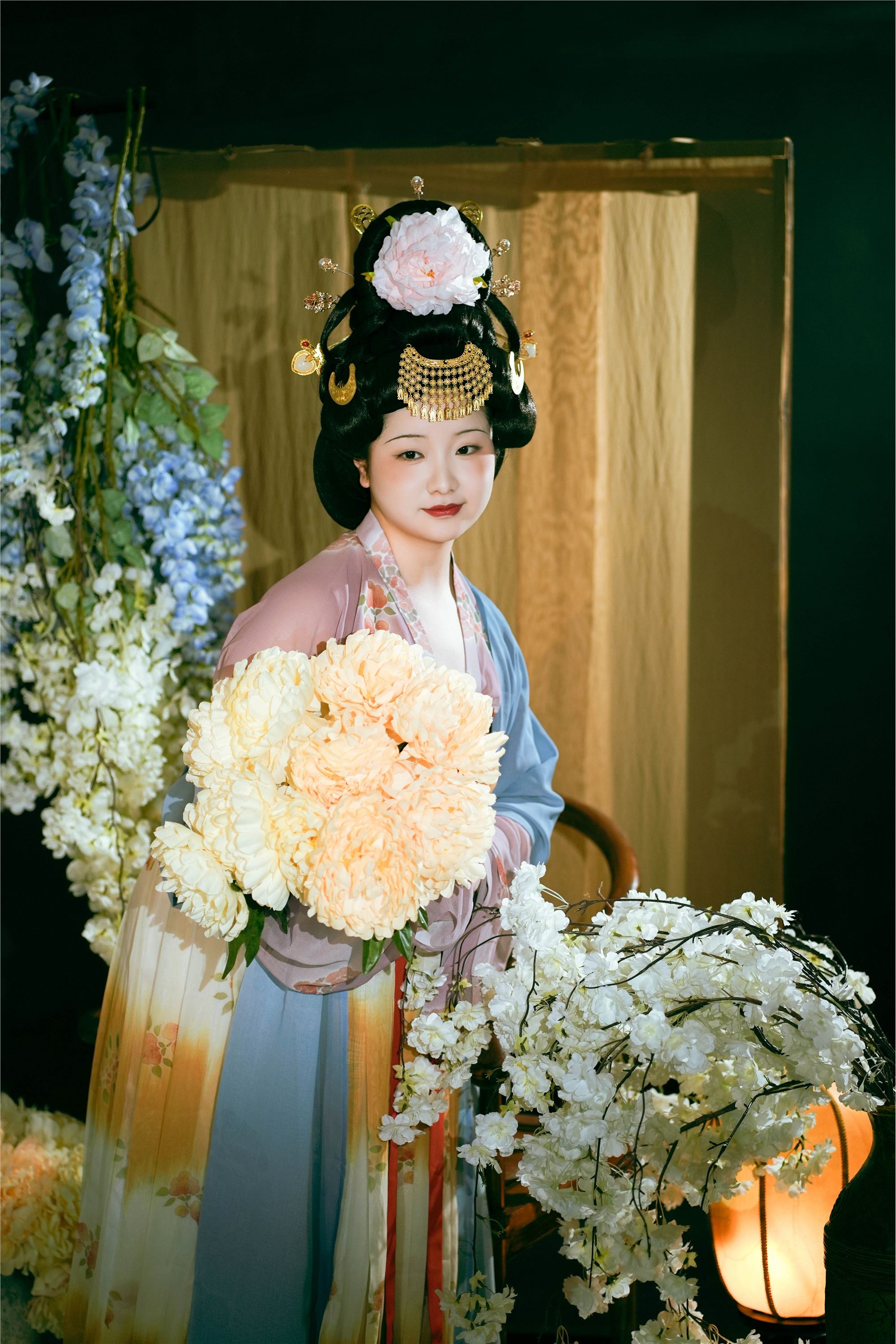 YITUYU艺图语 2025.02.06 大唐 水荇牵风